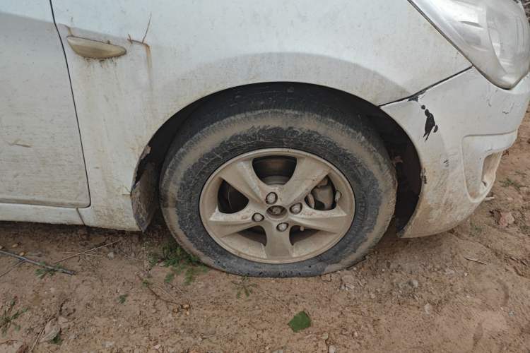 Used Hyundai Verna (older generation) 2010 Sedan 1.4L Manual Standard GL Model
