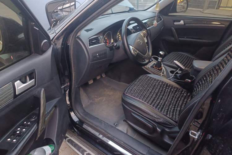 Used Zotye T600 2014 1.5T Manual Luxury Model