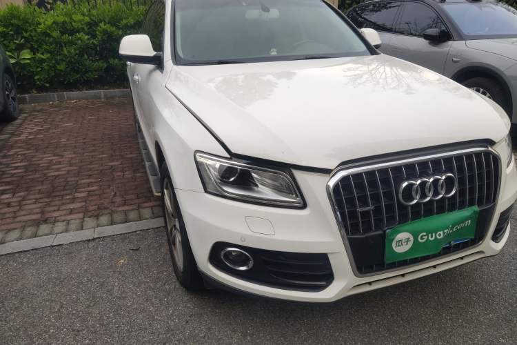 Used Audi Q5 2016 40 TFSI Comfort Model Right Front Headlight