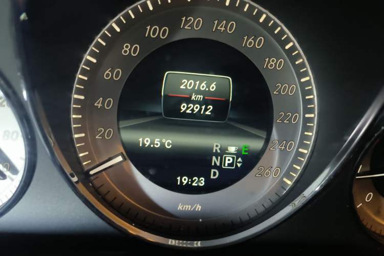 Used Mercedes-Benz GLK-Class 2013 GLK 300 4MATIC Fashion Model