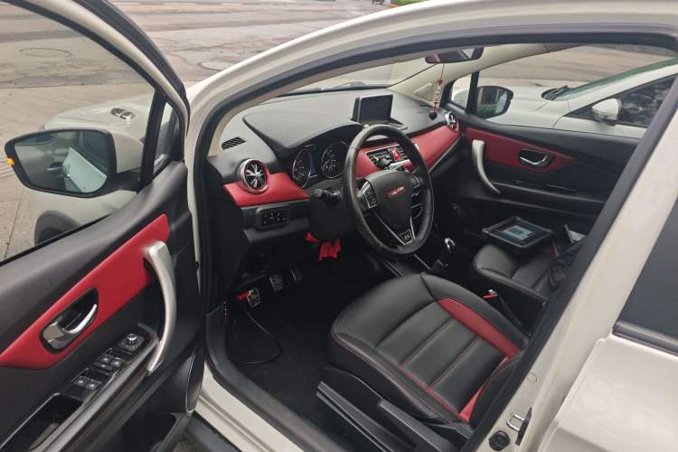 Used Haval H1 2015 1.5L Manual Luxury Model
