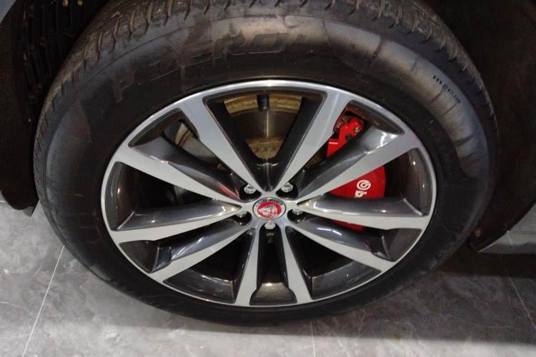 Used Jaguar F-PACE 2021 250 PS R-Dynamic S
