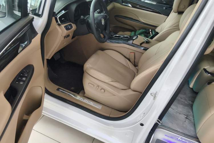 Used Buick GL8 2017 ES 28T Flagship Model China V Standard
