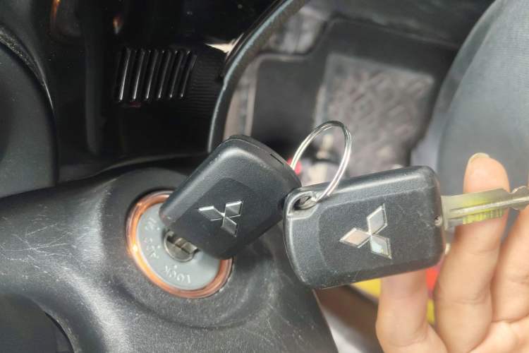 Used Mitsubishi Outlander 2020 2.0L Two-Wheel Drive Comfort Edition 5 Seats Vehicle Key