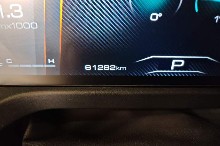 Used Tank 300 2023 2.0T Iron Rider 02 Odometer Close Up