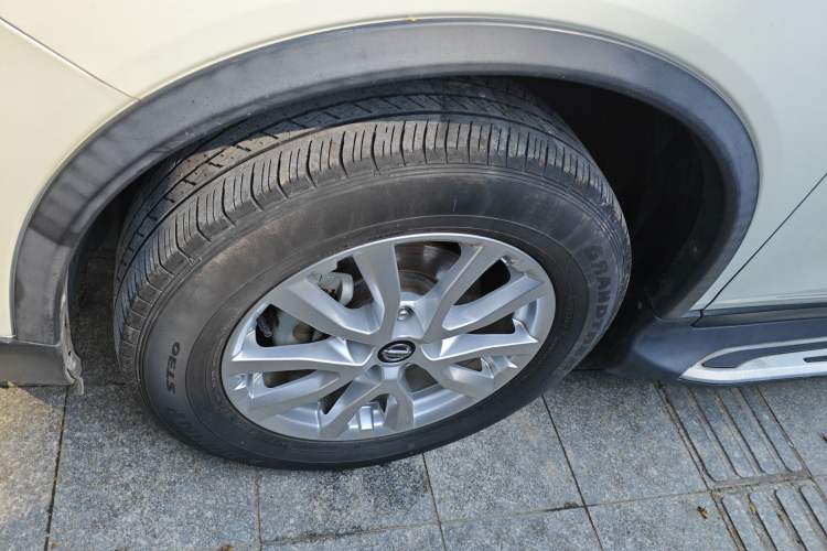 Used Nissan X-Trail 2021 2.0L CVT 2WD XL Premium SmartConnect Deluxe Edition Left Front Wheel Hub