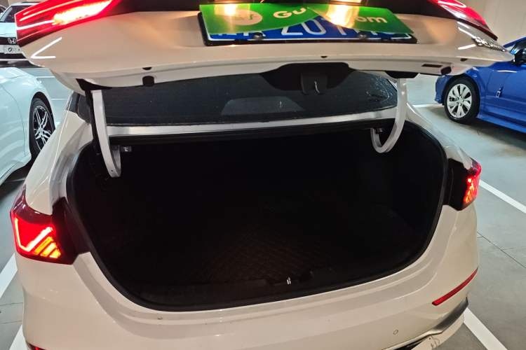 Used Kia K3 2021 Revised 1.5L CVT Fashion Edition Trunk