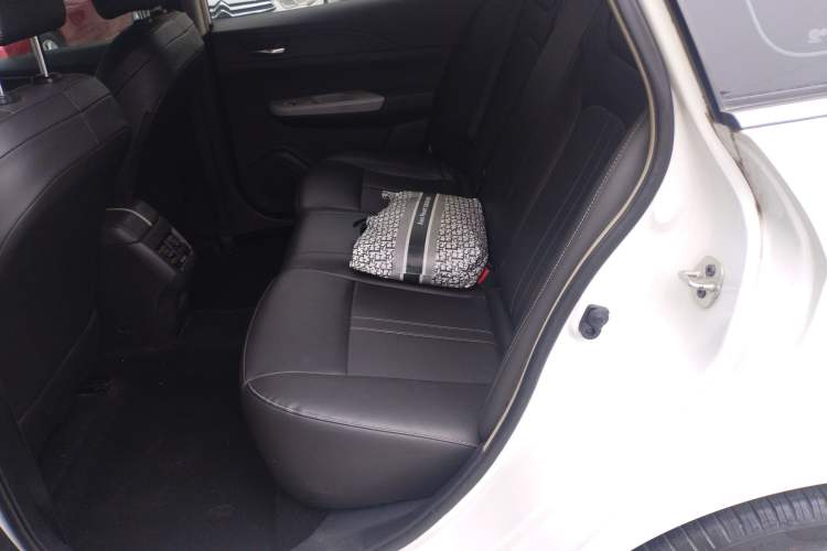 Used Dongfeng Aeolus E70 2023 500 Smart Edition Lithium Iron Phosphate 48.6 kWh 120 kW