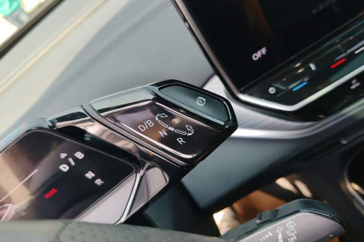 Used Volkswagen ID.4 CROZZ 2022 Long-Range PURE+ Edition Gear Lever