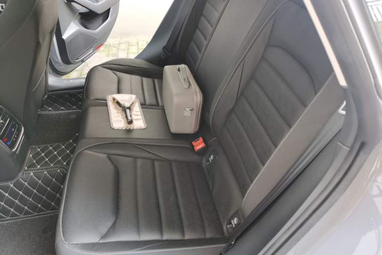 Used Volkswagen FAW-Volkswagen CC 2023 Hunting Vehicle 380TSI Hunter's Heart Edition Left Rear Seat
