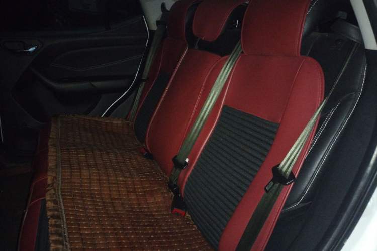 Used Soueast DX3 2018 1.5L Manual Luxury Model Left Rear Seat