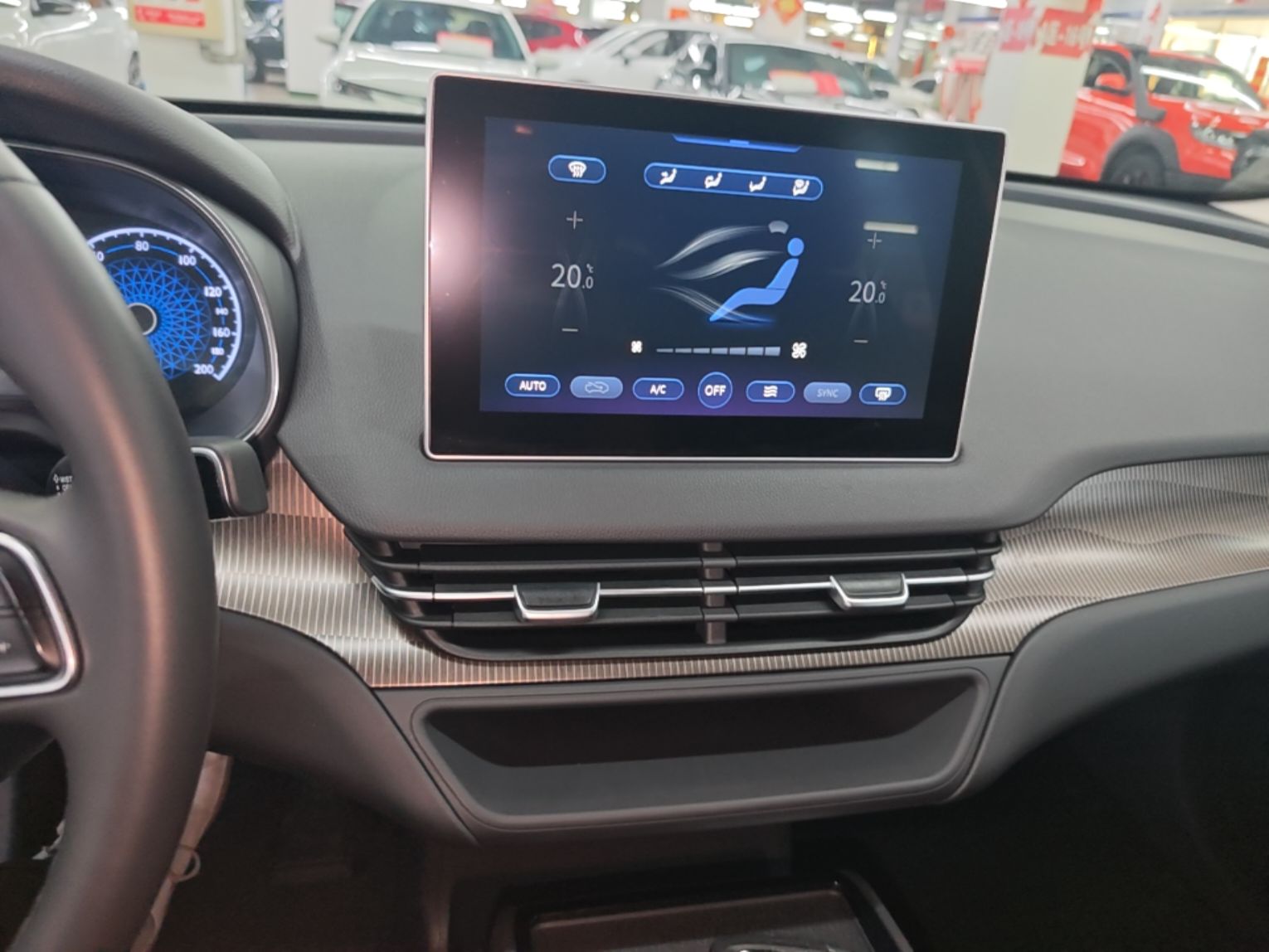Hongqi E-QM5 2023 Revised Version Basic Travel Edition — снимка 15