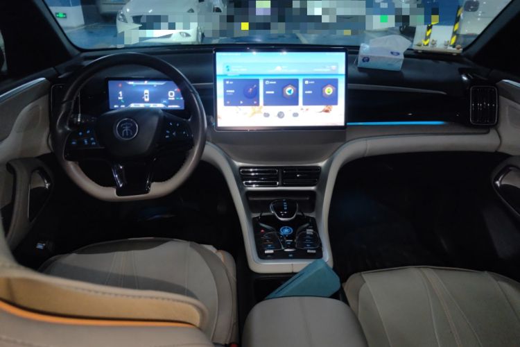 Used BYD Song Pro New Energy 2024 HONOR Edition DM-i 110KM Excellence Model Center Console