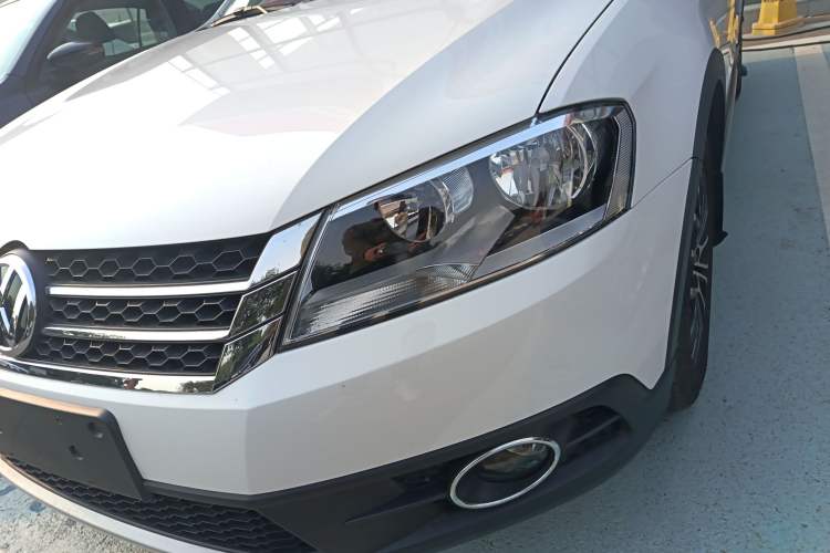 Used Volkswagen Cross Lavida 2014 1.4TSI DSG