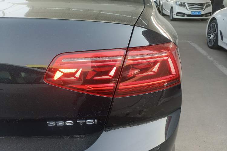 Used Volkswagen Magotan 2020 330TSI DSG Luxury Edition
