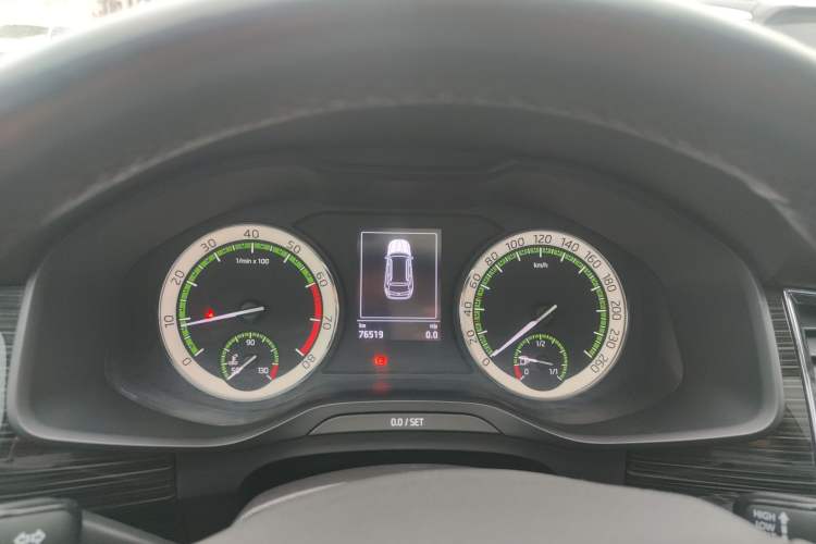 Used Skoda Kodiaq 2017 TSI330 7-Seater Two-Wheel-Drive Luxury Edition Instrument Cluster