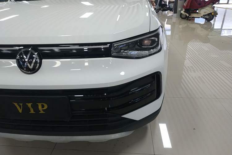 Used Volkswagen Tharu 2025 NewRui 300TSI Prestige Edition Left Front Headlight