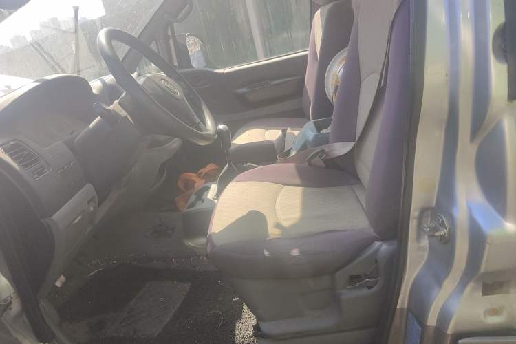 Used FORTHING Lingzhi 2012 Commercial Version 1.6L Utility Model