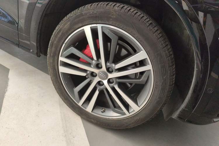 Used Audi Q5L 2020 45 TFSI Prestige Sport Edition Right Front Wheel Hub