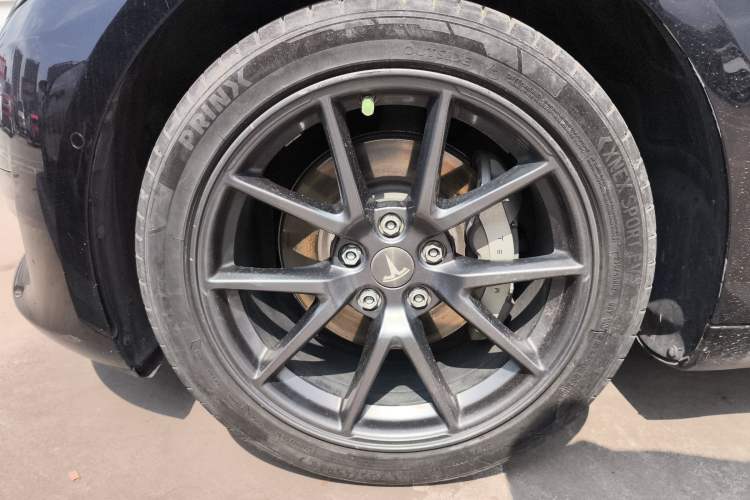 Used Tesla Model 3 2021 Standard Range Rear-Drive Upgraded Version Left Front Wheel Hub