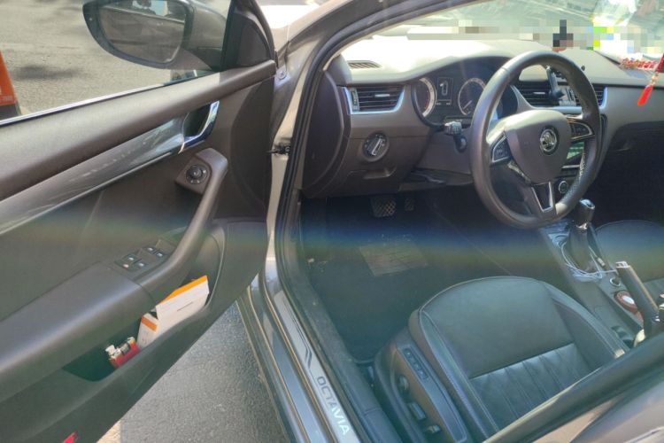 Used Skoda Octavia 2018 Station Wagon TSI280 DSG Flagship Edition
