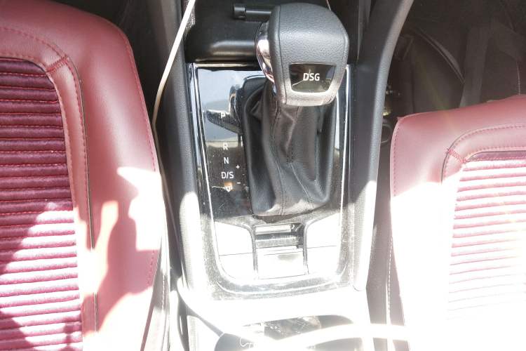 Used Skoda Karoq 2020 TSI280 Luxury Smart Edition China VI Standard
