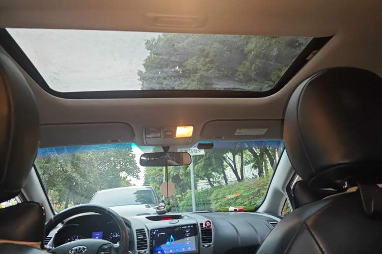 Used Kia K3 2013 1.6L Automatic GLS Headliner