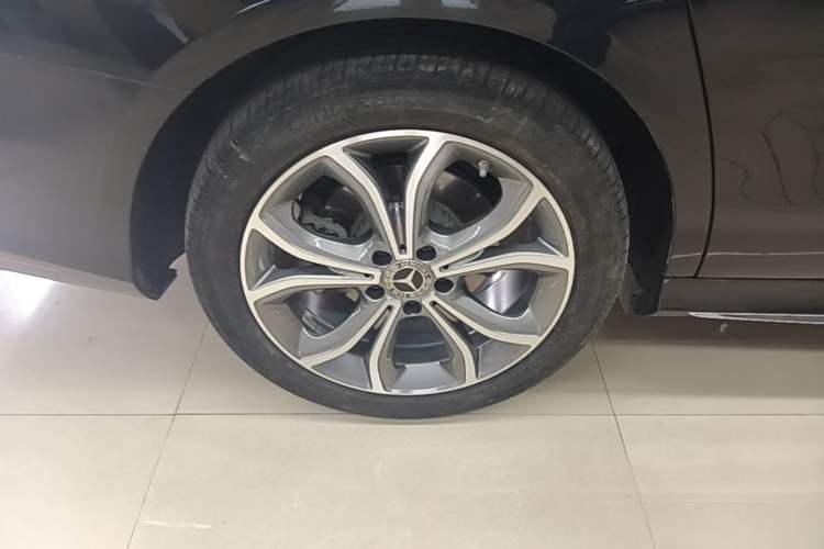 Used Mercedes-Benz E-Class 2021 E 300 L Sporty and Stylish Model