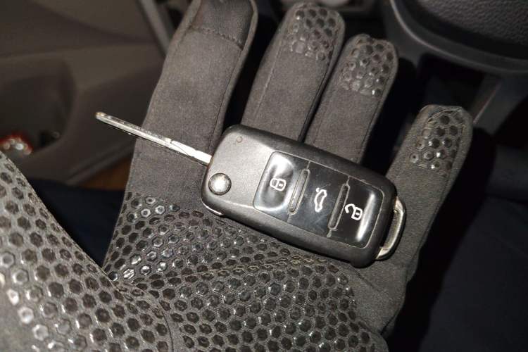 Used Volkswagen C-TREK 2017 1.6L Automatic Comfort Model Vehicle Key