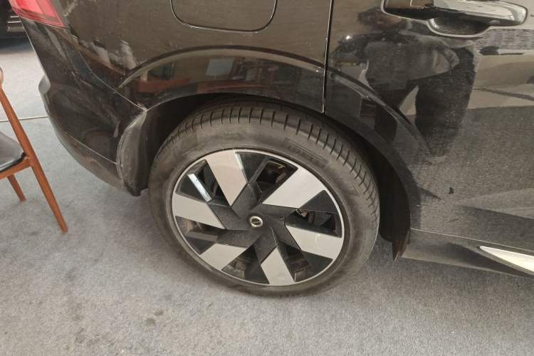 Used Volvo XC60 New Energy 2025 Plug-in Hybrid Long-Range All-Wheel Drive Smart Luxury Edition
