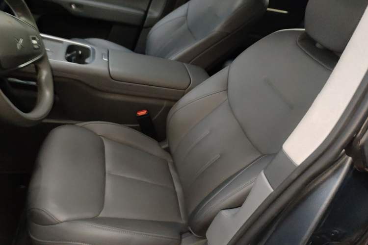 Used XPeng G6 2025 625 Long-Range Max Flagship Edition Left Front Seat