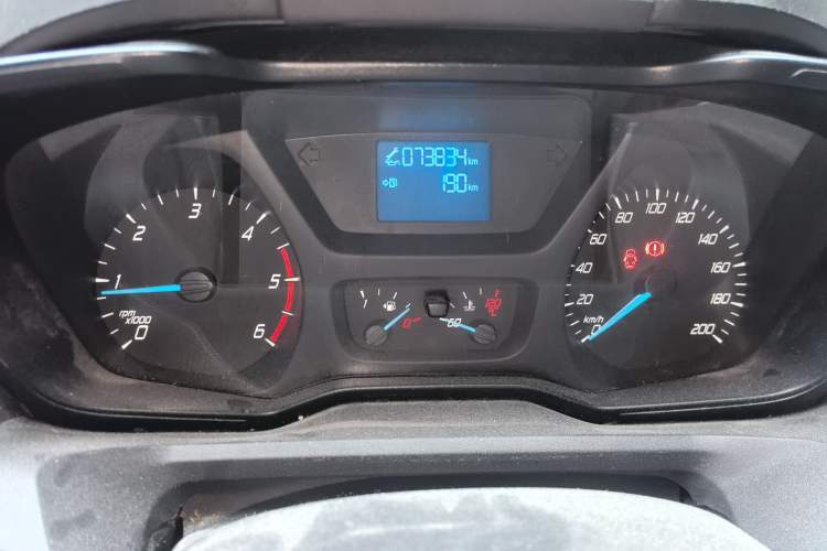 Used Ford Transit 2017 2.0T Diesel Multi-Purpose Commercial Vehicle Short Wheelbase Low Roof China V Standard