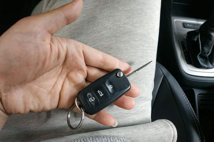 Used Volkswagen Lavida 2013 Revised Classic 1.6L Automatic Fashion Edition Vehicle Key