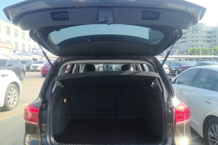 Used Volkswagen Tiguan 2017 300TSI Automatic Two-Wheel Drive Silk Road Luxury Edition