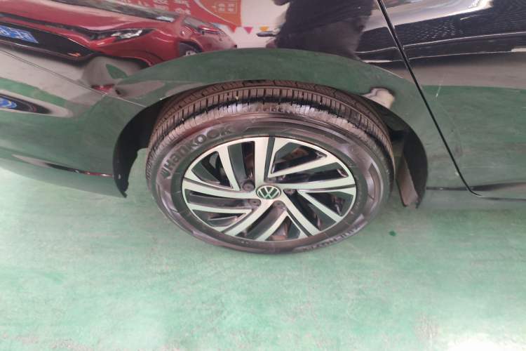 Used Volkswagen Lavida 2022 280TSI DSG Comfort Edition Right Rear Wheel Hub