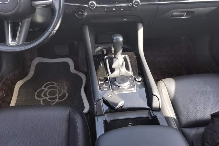 Used Mazda 3 Axela 2020 2.0L Automatic Zhiya Edition Gear Lever