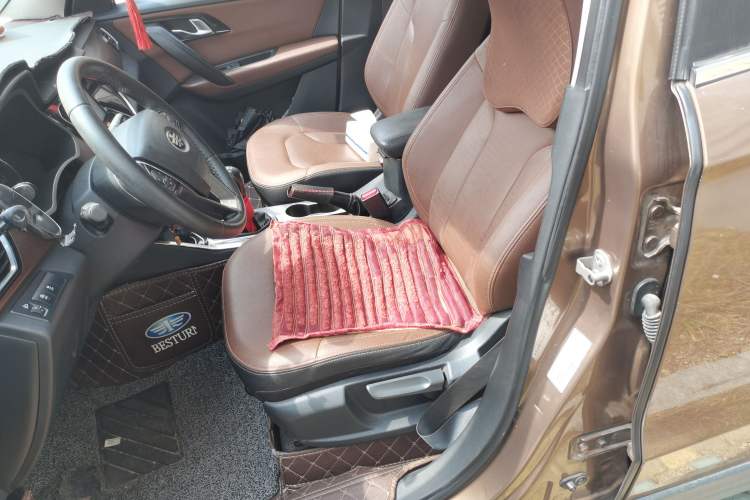 Used FAW Senya R7 2016 1.6L Manual Luxury Model