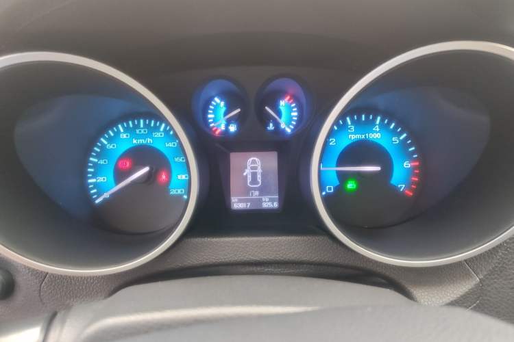 Used Foton Savana 2017 2.0T Automatic All-Wheel Drive Gasoline Flagship 7-Seater Instrument Cluster