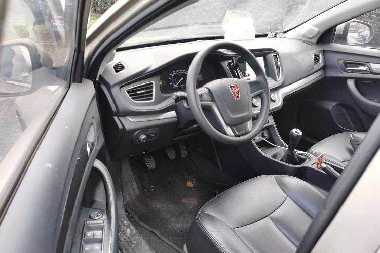 Used Roewe 360 2015 1.5L Manual Luxury Edition
