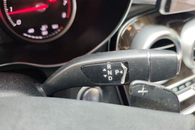 Used Mercedes-Benz GLC 2018 GLC 260 4MATIC Luxury Model Gear Lever