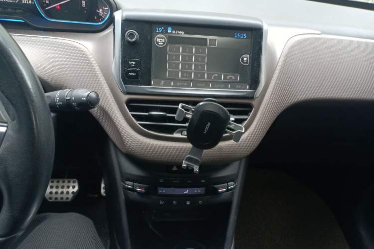 Used Peugeot 2008 2014 1.6L Automatic Navigation Edition