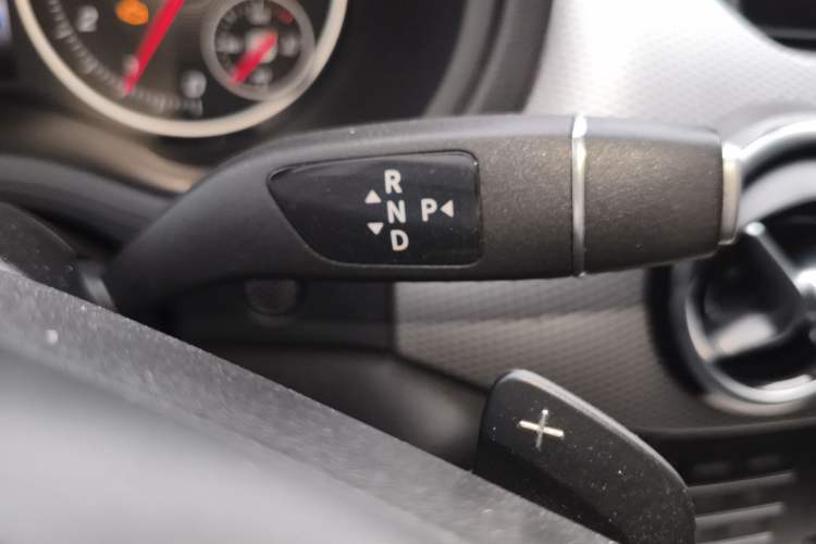 Used Mercedes-Benz B-Class 2018 B 200 Fashion Model Gear Lever