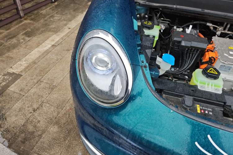 Used ORA Good Cat 2023 401 km Standard Range Prestige Version Lithium Iron Phosphate Right Front Headlight