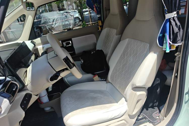 Used Baojun KiWi EV 2023 DJI Edition Lithium Iron Phosphate Left Front Seat