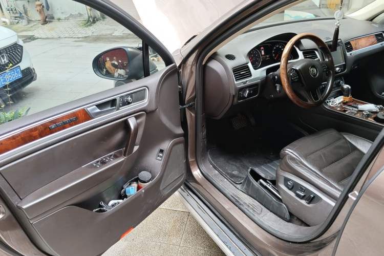 Used Volkswagen Touareg 2011 3.0 TSI Luxury Edition
