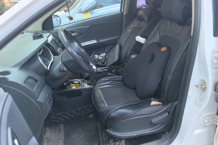 Used Dongfeng Aeolus AX3 2016 1.5L Manual ZhiKu Model