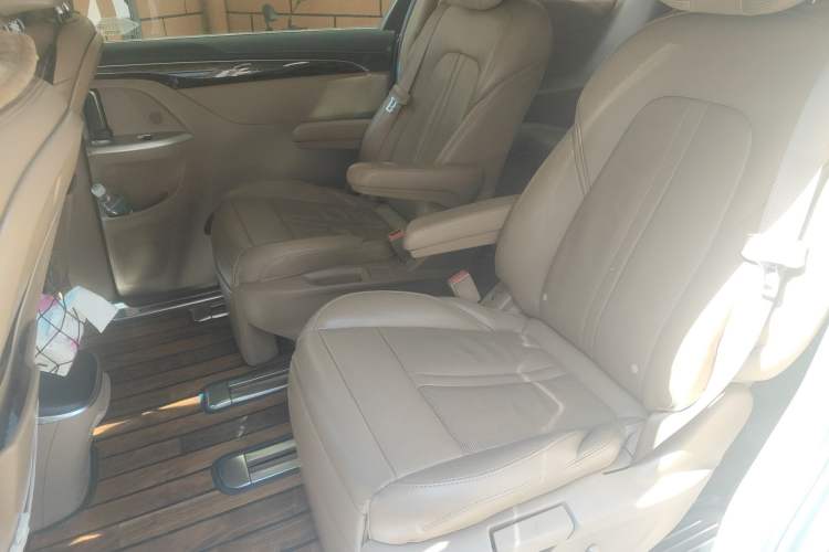 Used Buick GL8 2017 ES 28T Luxury Model China V Standard
