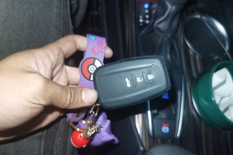 Used Toyota Camry 2019 Revised Version 2.0G Luxury Edition Vehicle Key