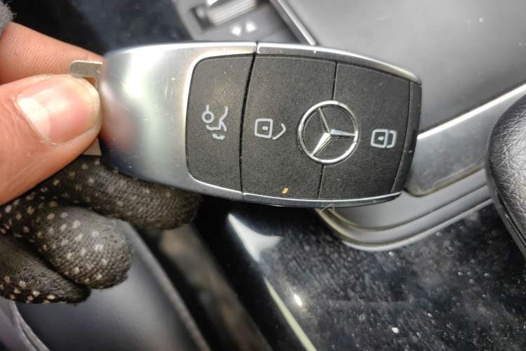 Used Mercedes-Benz A-Class 2022 Revised Version A 200 L Sport Sedan Fashionable Style