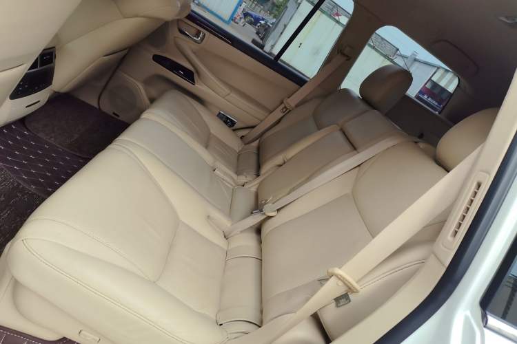 Used Lexus LX 2013 570